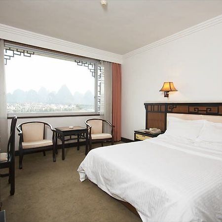 Sovereign Hotel Yangshuo Guilin Bilik gambar