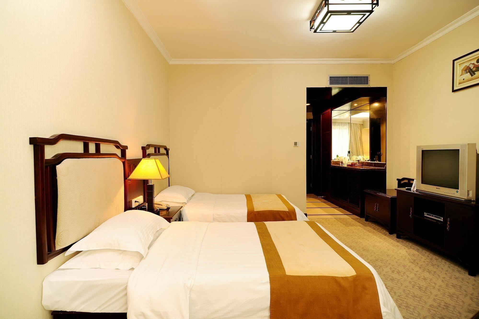 Sovereign Hotel Yangshuo Guilin Luaran gambar